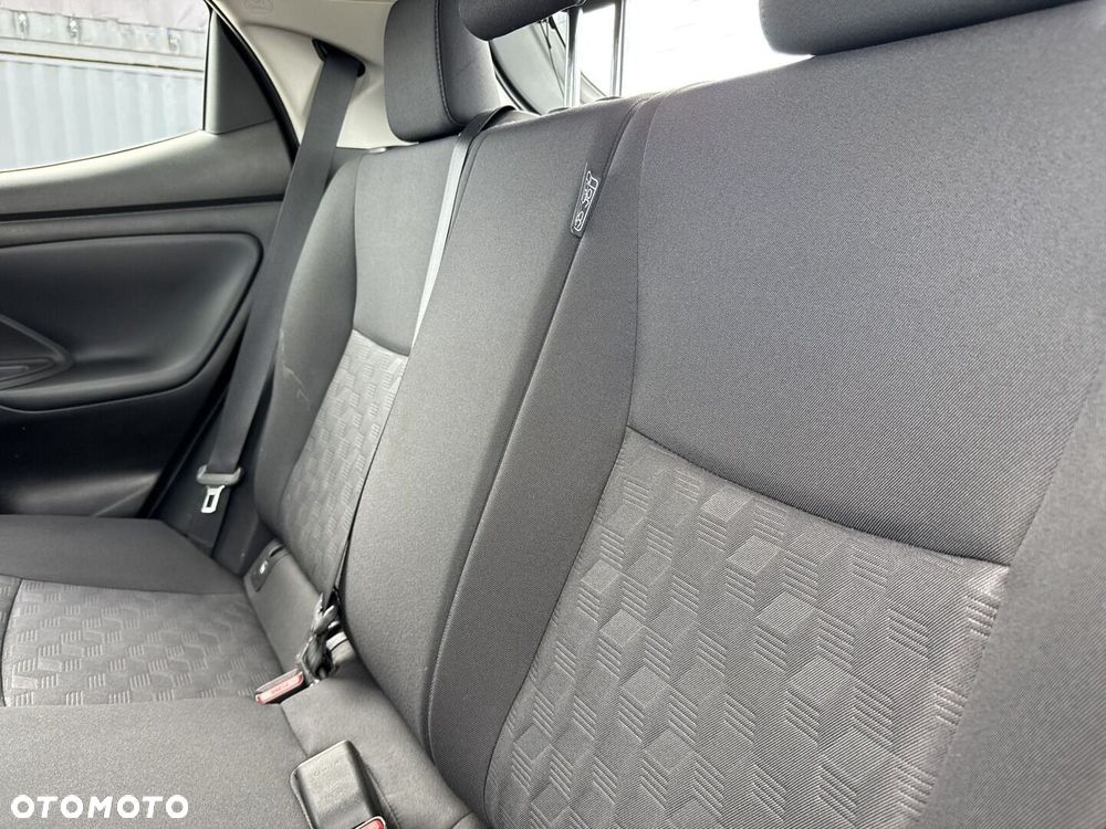 Toyota Yaris - 15