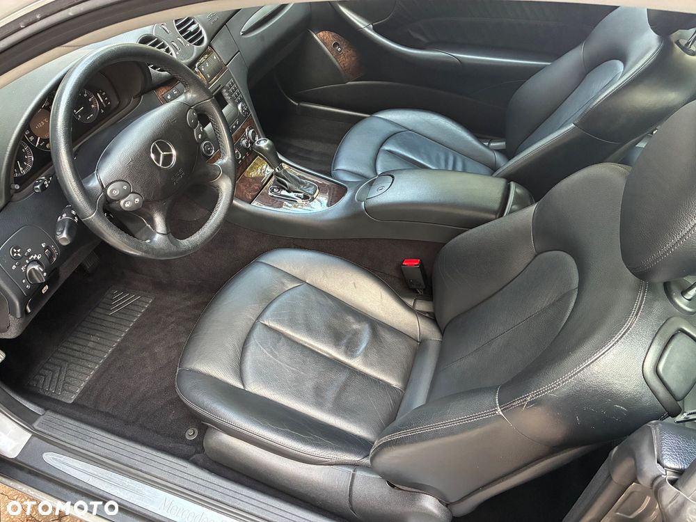 Mercedes-Benz CLK - 23