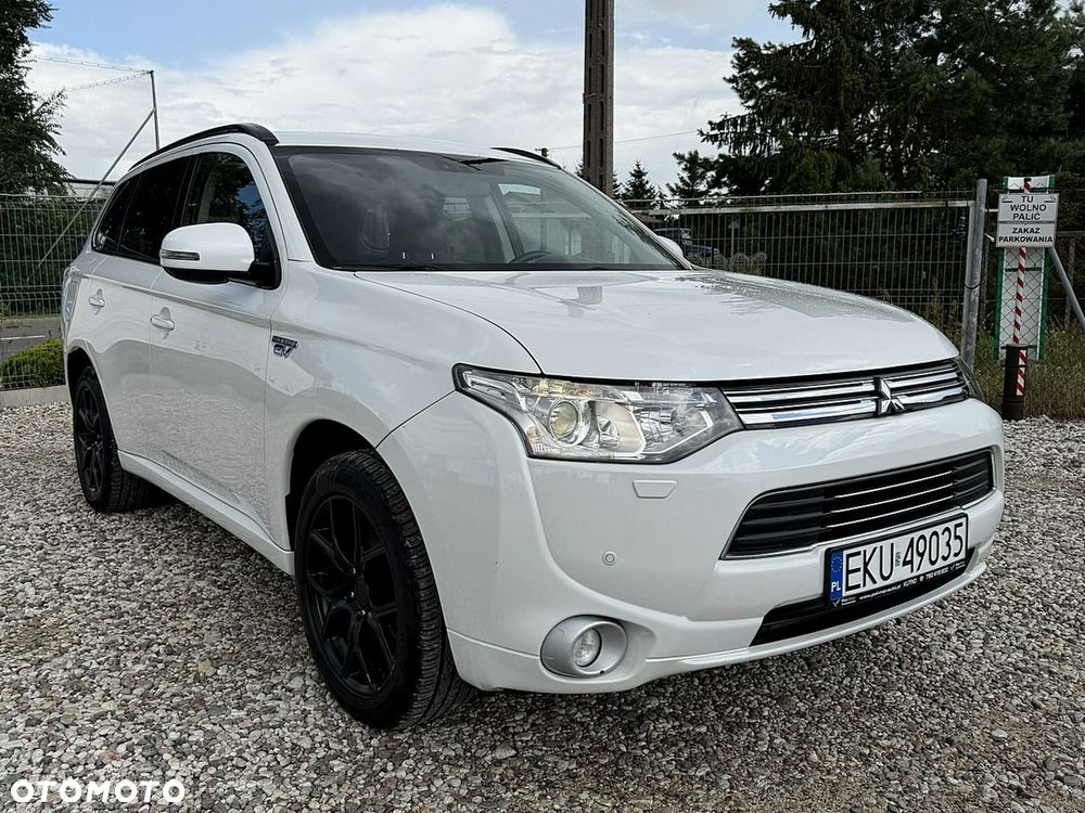 Mitsubishi Outlander - 3