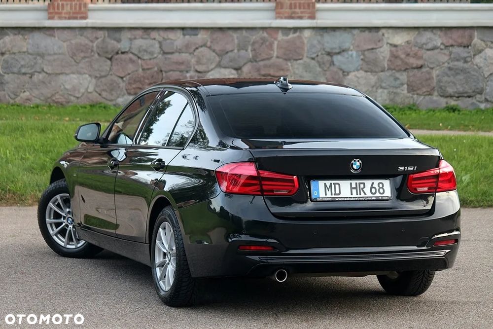 BMW Seria 3 318i Sport Line - 10