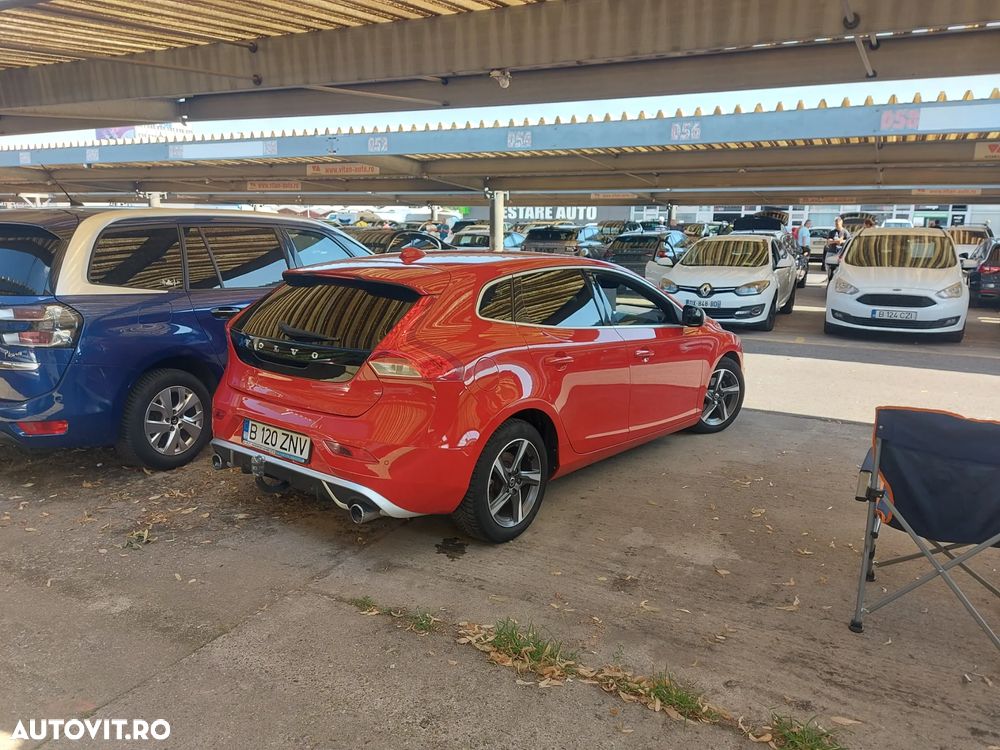 Volvo V40 D3 R-Design - 4