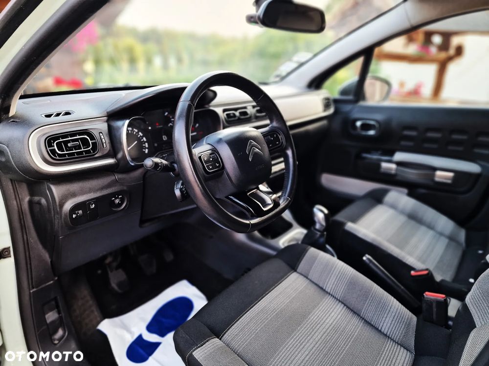 Citroën C3 1.2 PureTech Shine - 25