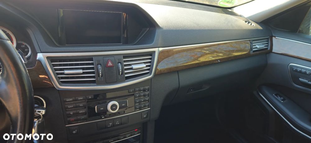 Mercedes-Benz Klasa E 350 CDI DPF 4Matic BlueEFFICIENCY 7G-TRONIC Elegance - 11