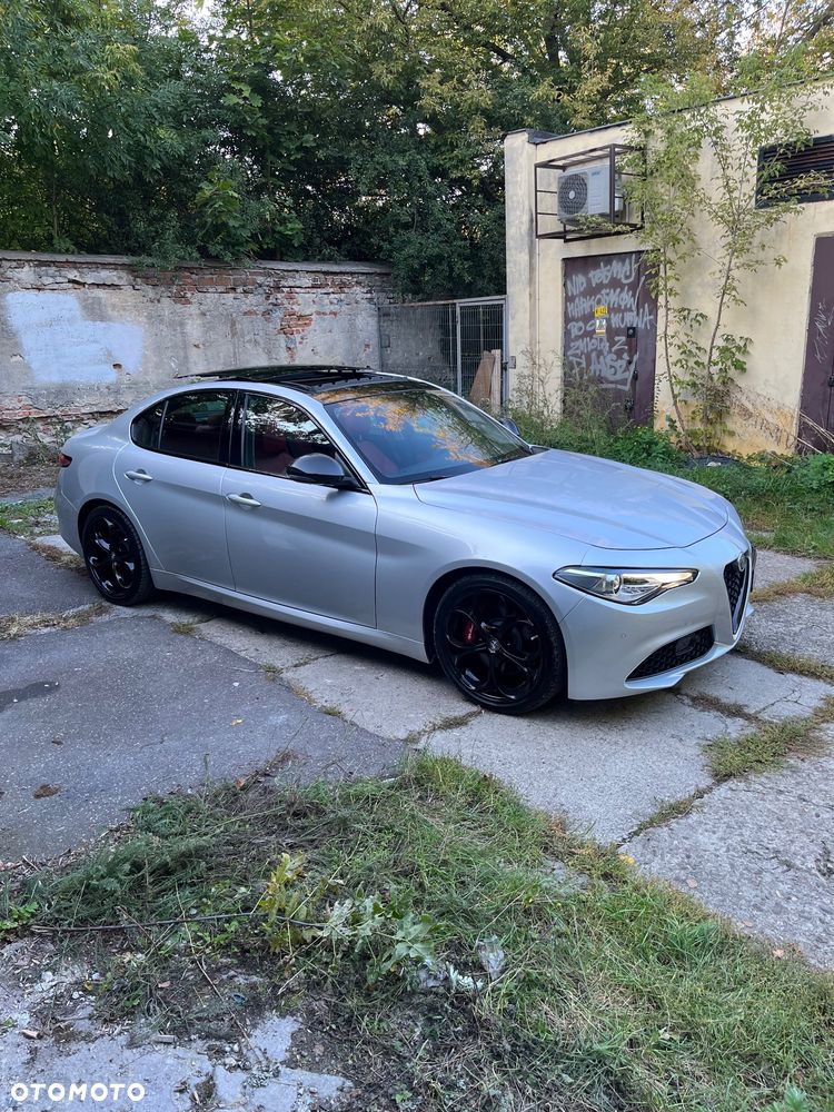 Alfa Romeo Giulia - 8