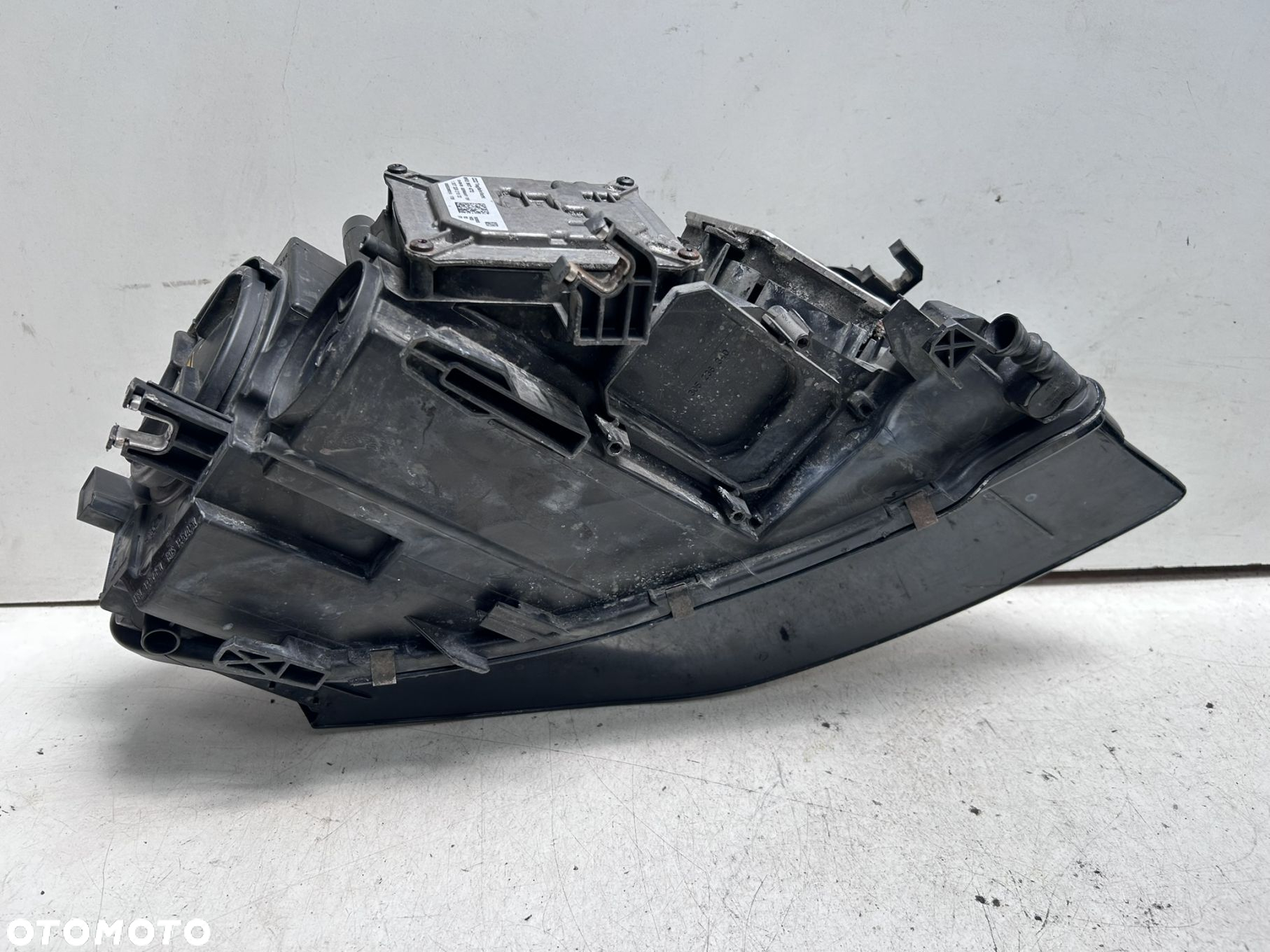 Reflektor Lewy Audi A4 B8 BI-XENON LED 8K0941003D - 3