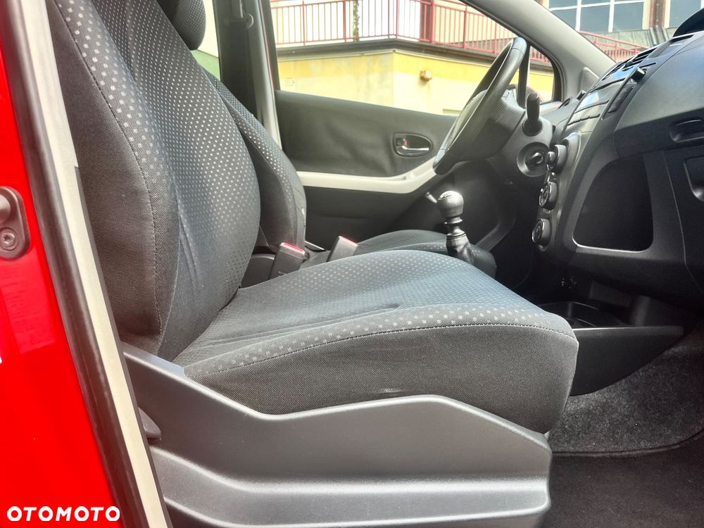 Toyota Yaris 1.33 VVT-i Executive - 9