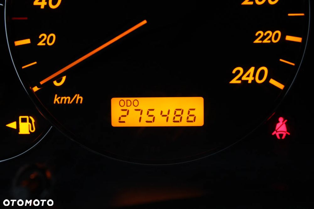 Toyota Avensis 2.0 D-4D Sol Premium - 31