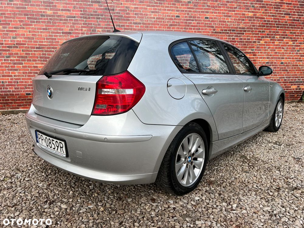BMW Seria 1 116i - 5