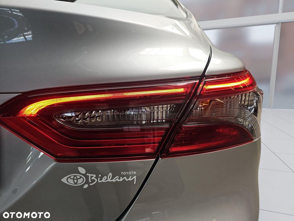 Toyota Camry 2.5 Hybrid Prestige CVT - 32
