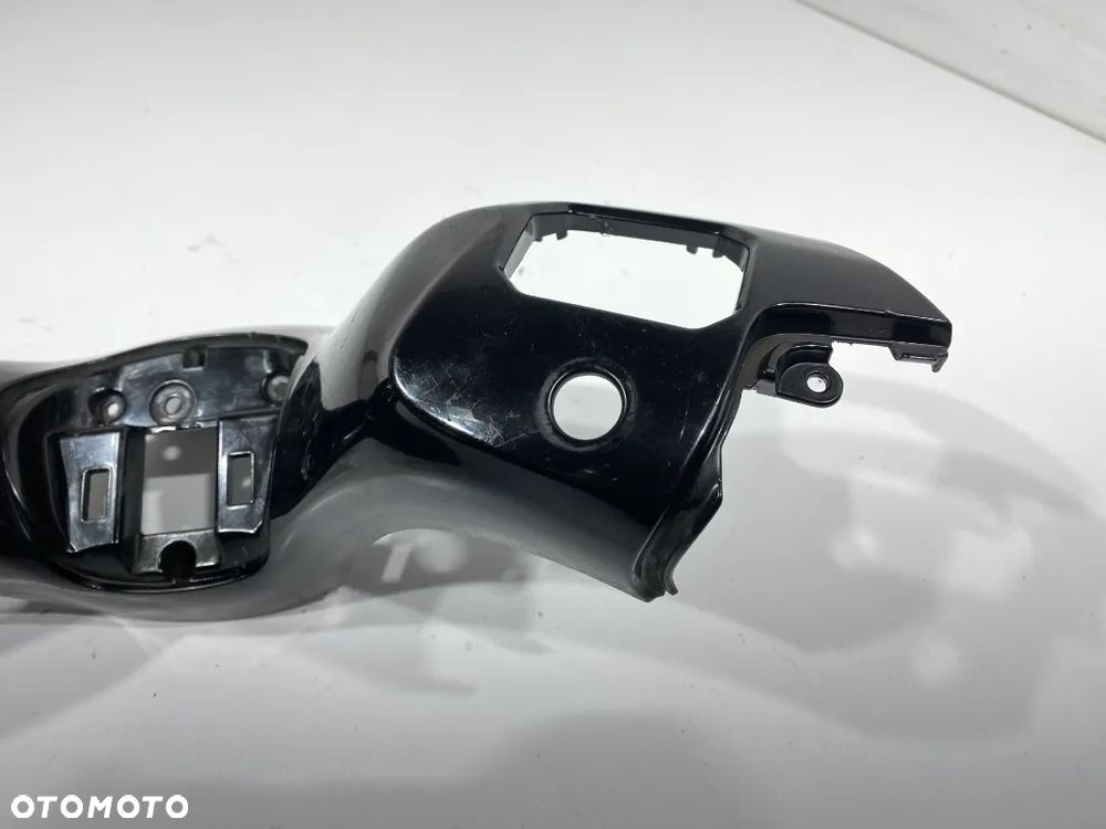 Obudowa kierownicy  Piaggio MP3 350/500  14-20r - 3