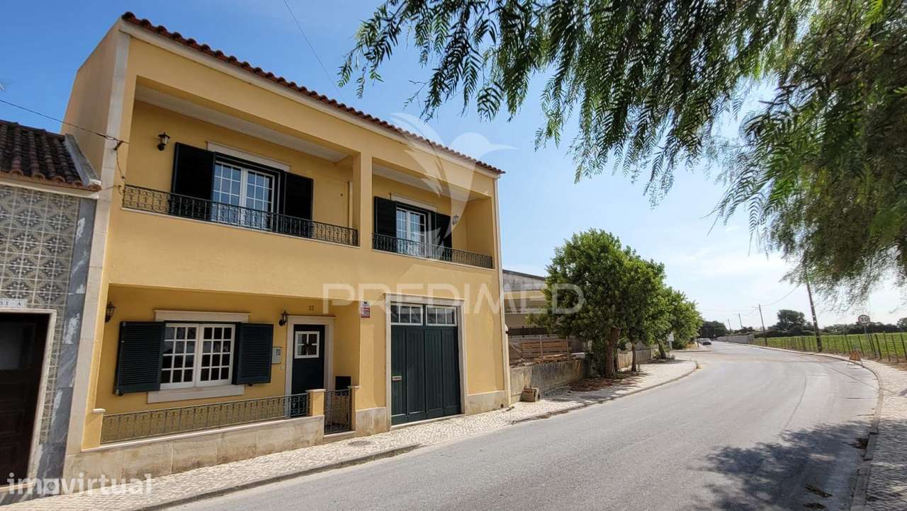 Moradia com 4 quartos no centro de Salvaterra de Magos - Grande imagem: 5/36
