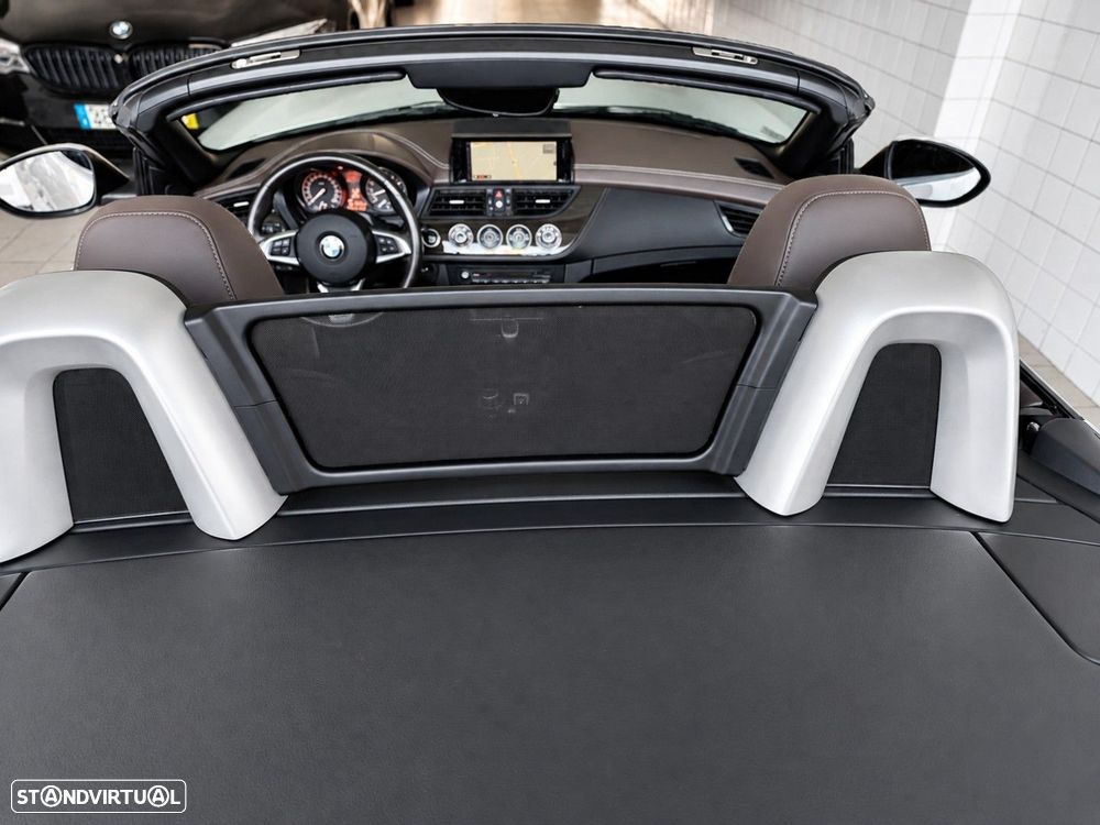 BMW Z4 20 i - 18