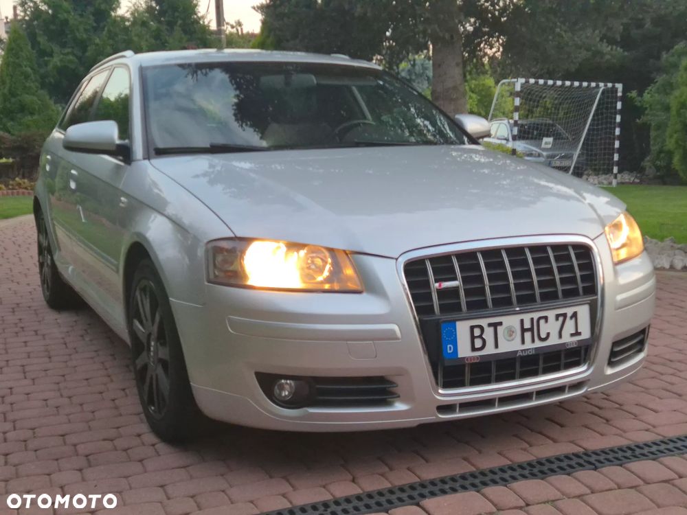 Audi A3 Sportback 2.0 TDI DPF S line Sportpaket (plus) - 2