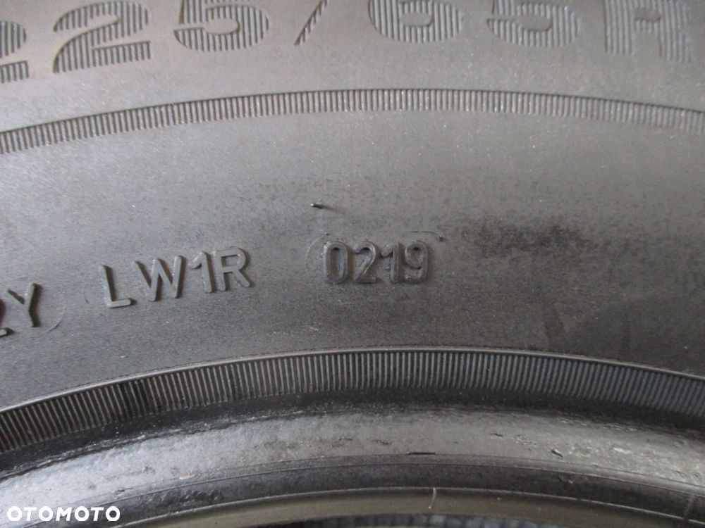 OPONY 225 65 17 106H DUNLOP - ZIMA - 6