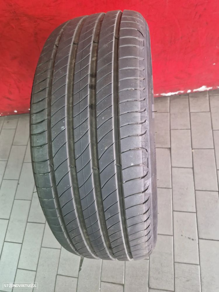 1 PNEU 225/55/18 MICHELIN PRIMACY 4 102 V COM MAIS DE 95% PISO - 1