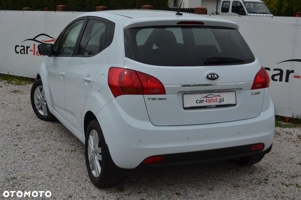 Kia Venga - 9