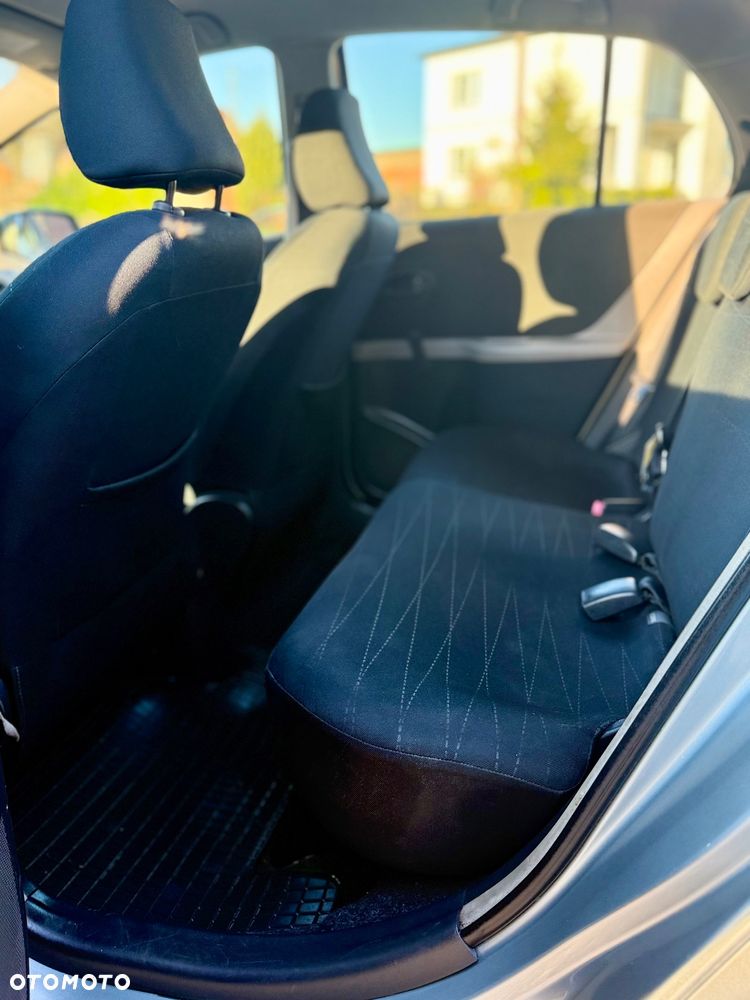 Toyota Yaris 1.3 - 15