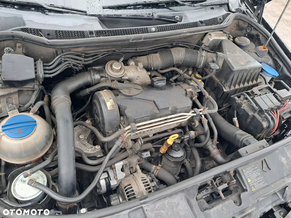 Silnik słupek Skoda Fabia I Lift Polo Ibiza 1.4 TDI 51 KW Kod BNM - 4