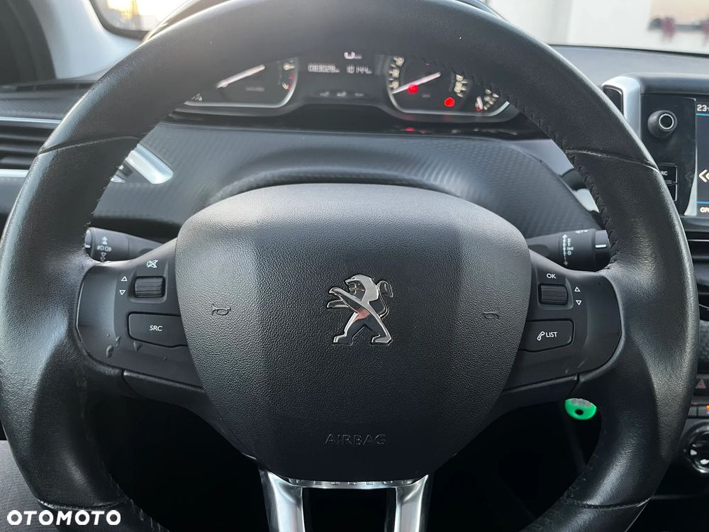 Peugeot 2008 PureTech 82 Allure - 21