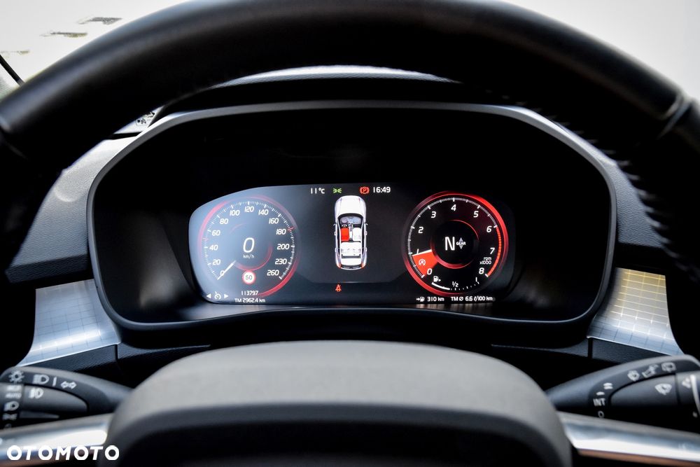 Volvo XC 40 T2 Momentum - 16