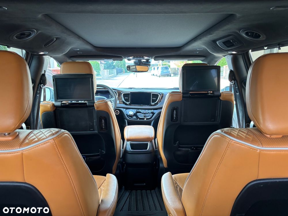 Chrysler Pacifica - 15