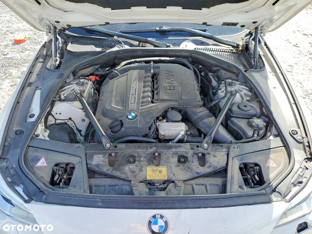 BMW Seria 5 535i xDrive Luxury Line - 11