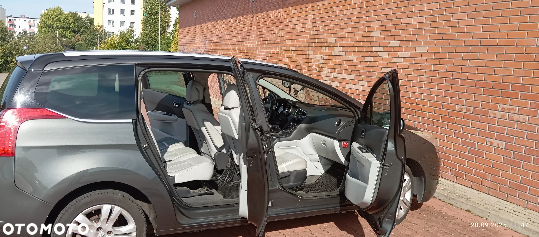 Peugeot 5008 - 12