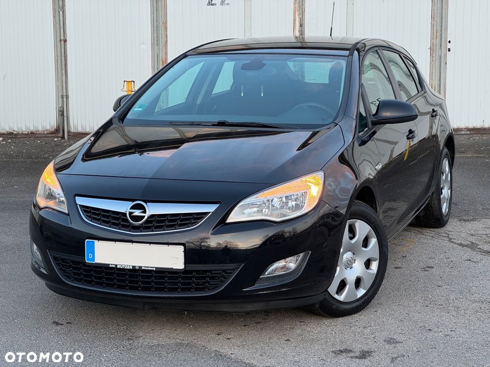 Opel Astra 1.6 Exklusiv - 2