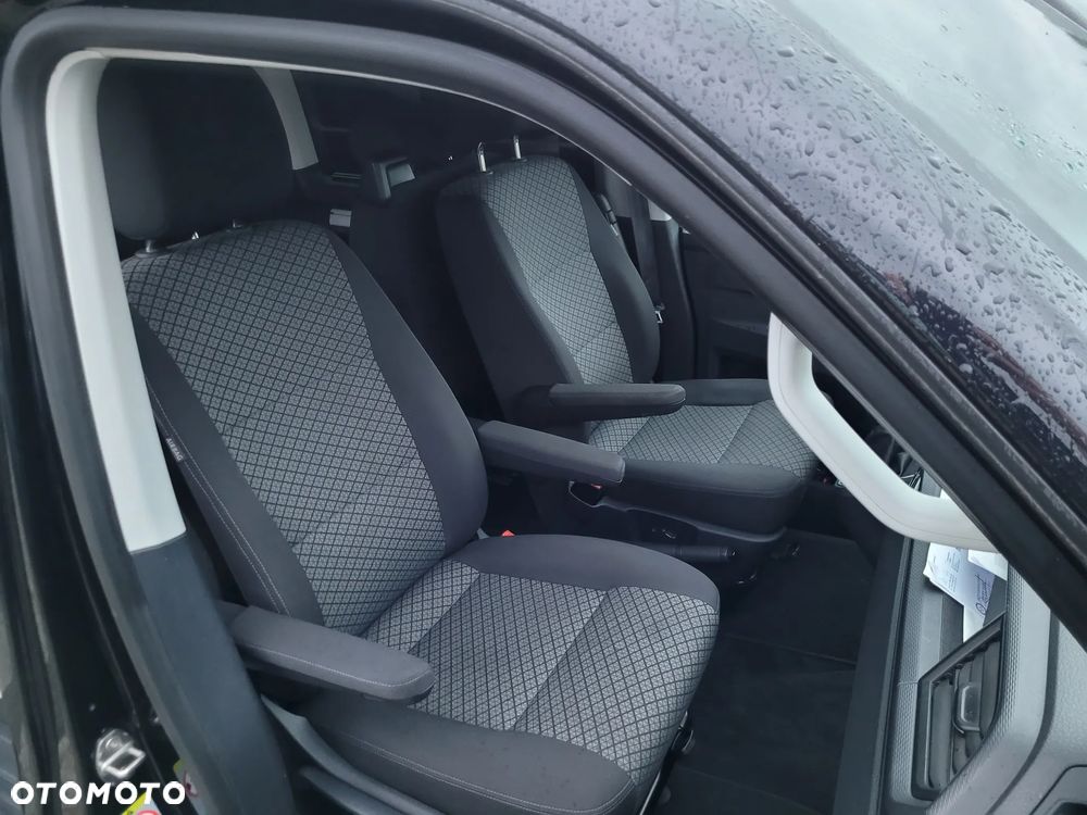 Volkswagen Multivan - 23