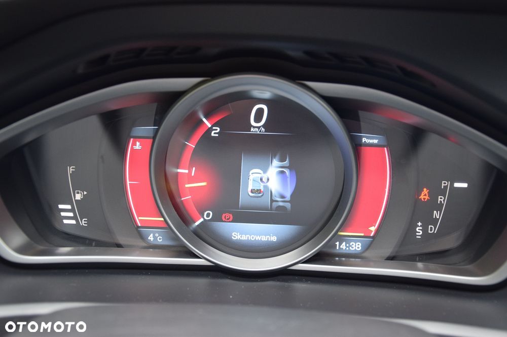 Volvo V40 D3 Geartronic Summum - 23