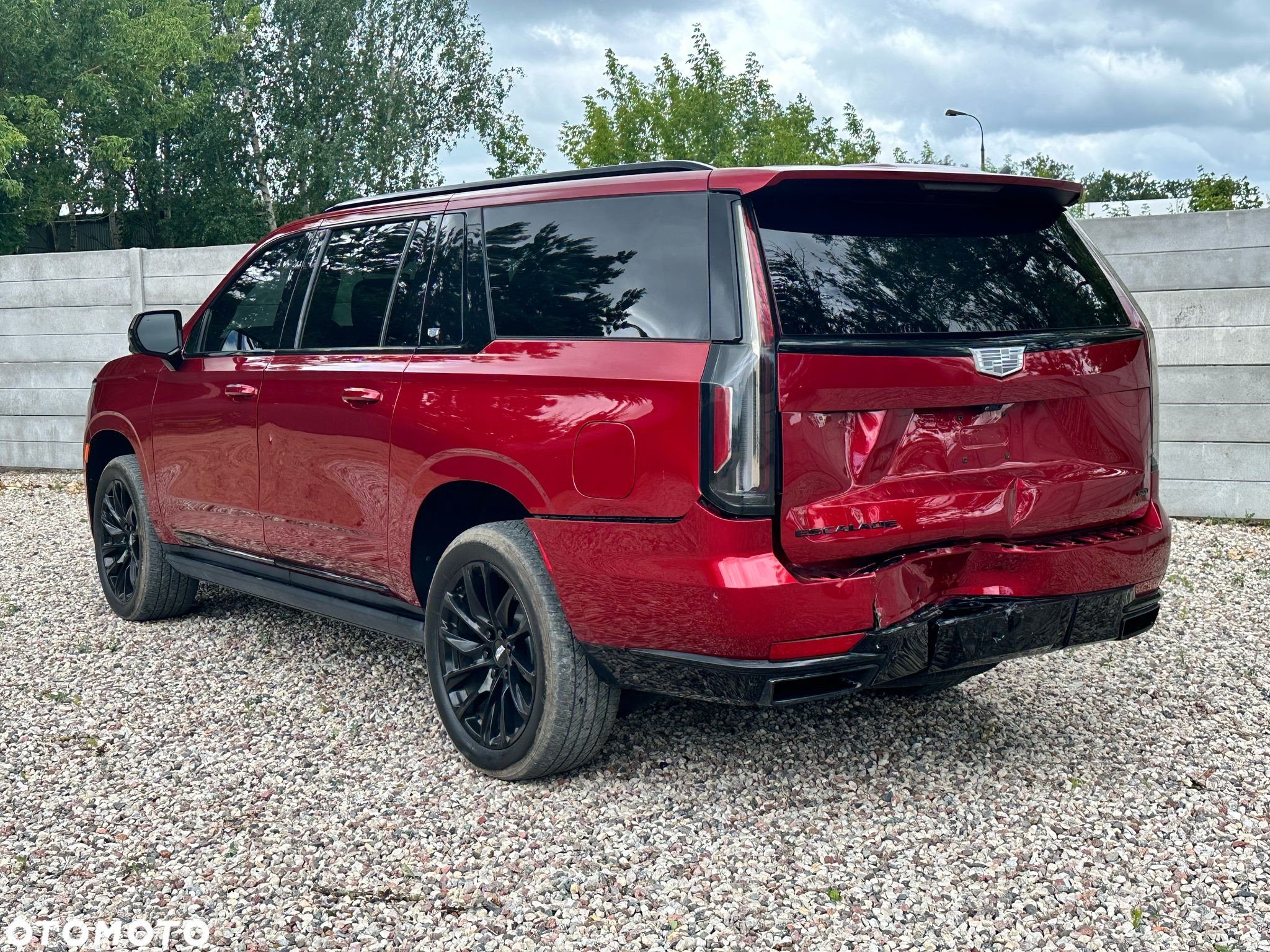 Cadillac Escalade - 11