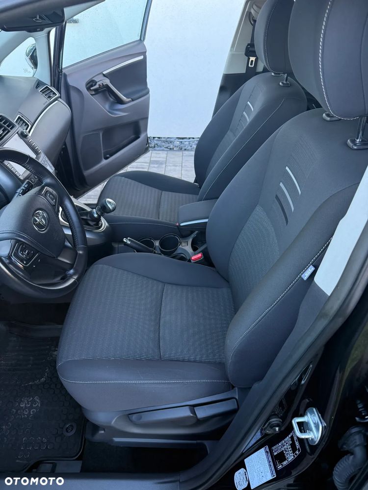 Toyota Verso 1.8 Premium 7os EU6 - 16