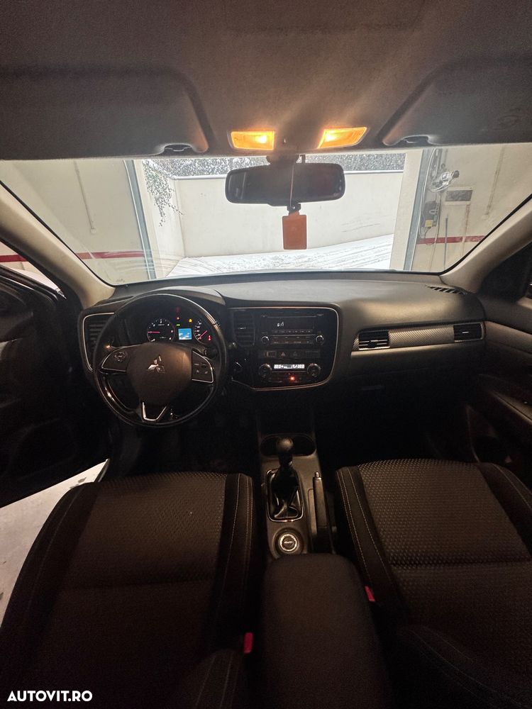 Mitsubishi Outlander 2.2 DI-D AS&G 6MT 4WD Invite A01 - 4