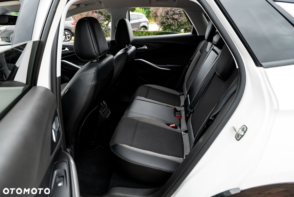 Opel Grandland 1.2 DI Automatik Business Elegance - 24
