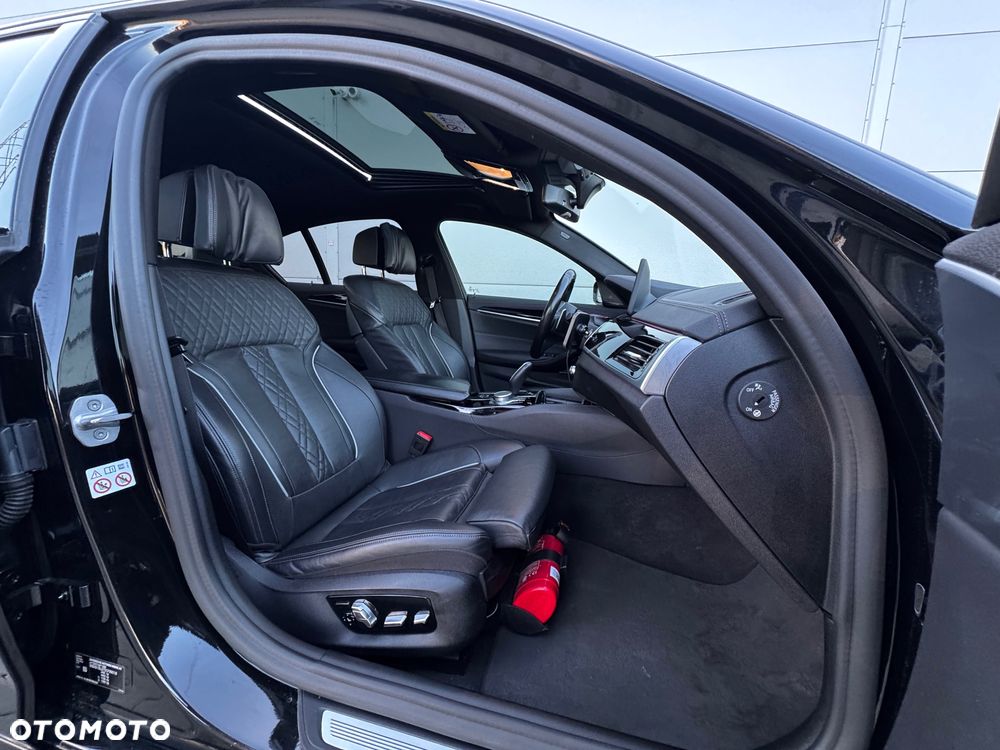 BMW Seria 5 520d xDrive M Sport sport - 24