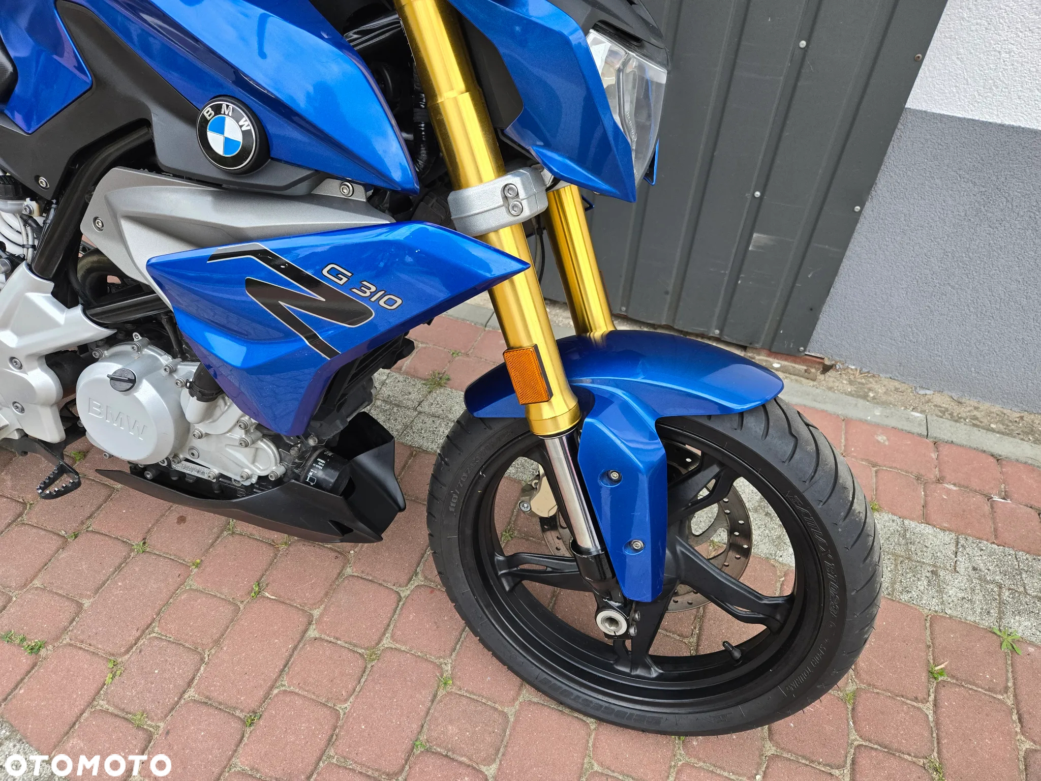 BMW G - 19