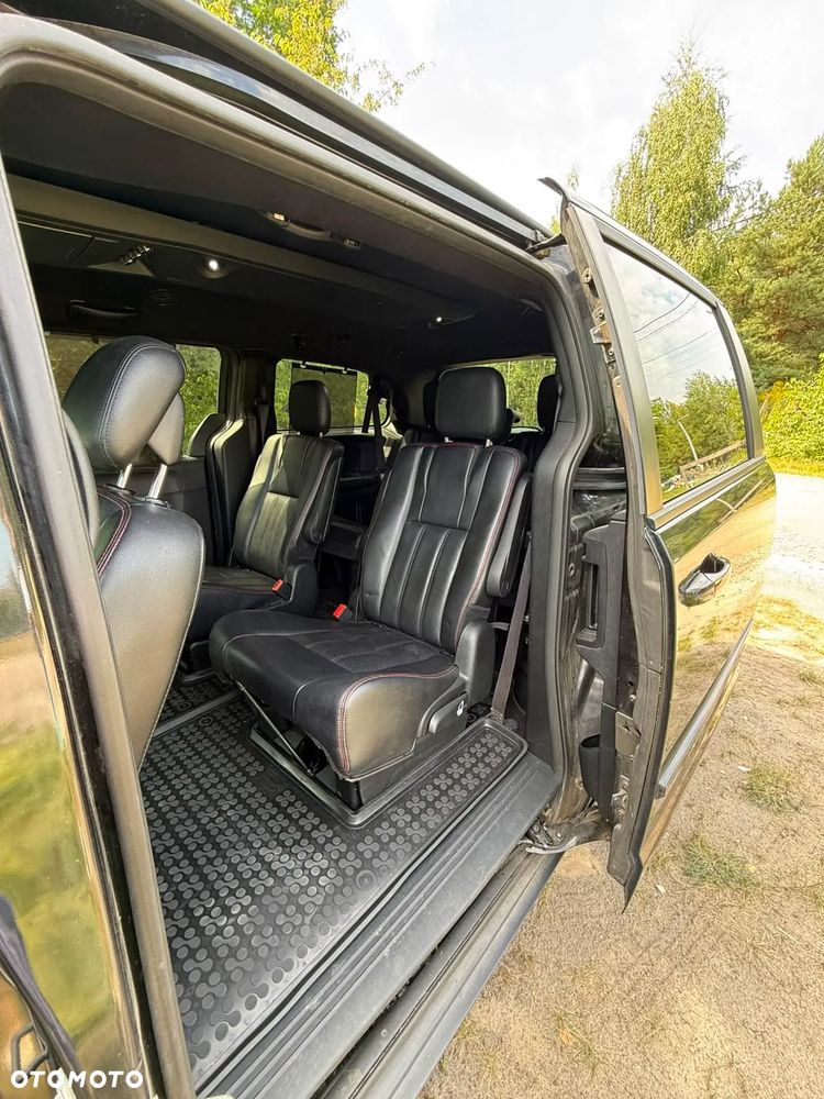 Dodge Grand Caravan 3.6 R/T - 18