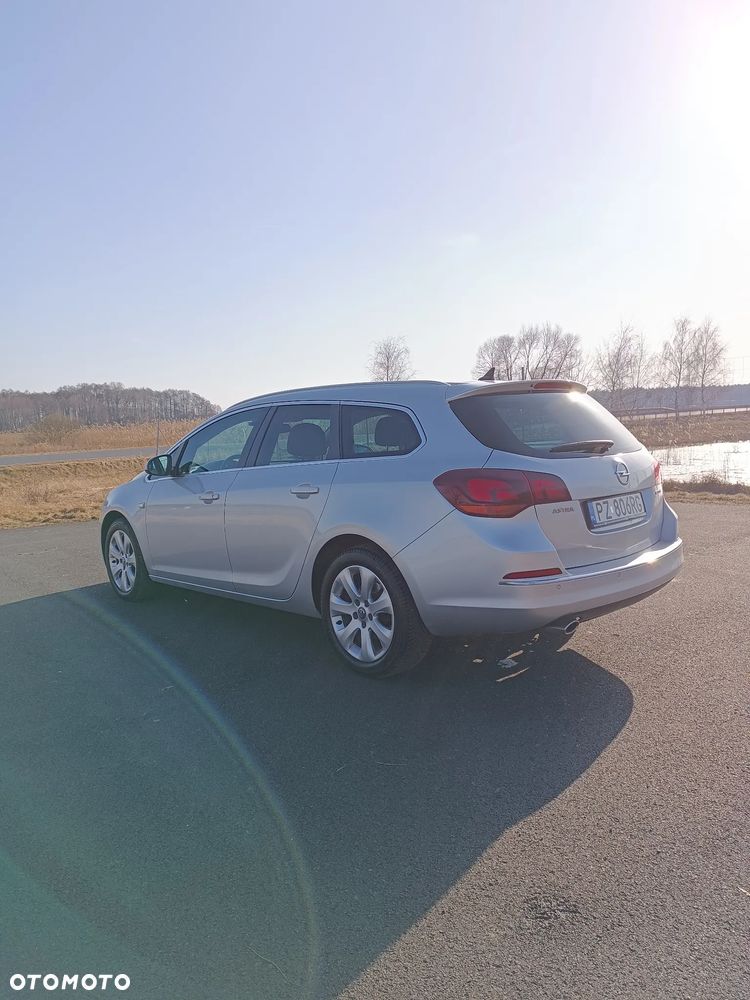 Opel Astra 2.0 CDTI ecoFLEX Start/Stop Exklusiv - 4