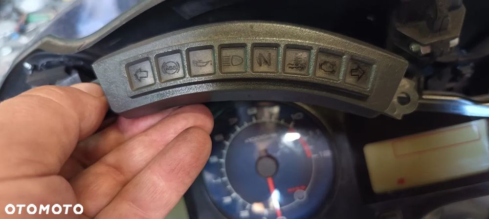 HONDA CBF 1000 LICZNIK ZEGARY WYPEŁNIENIE OWIEWKA BOK ZEGARY - 15