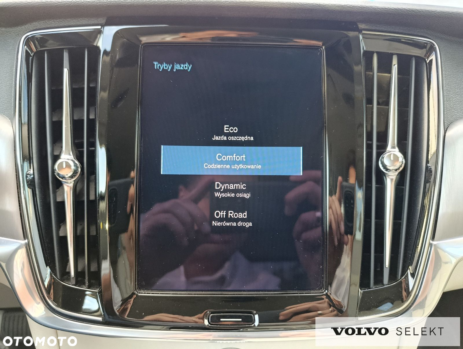 Volvo V90 Cross Country - 25