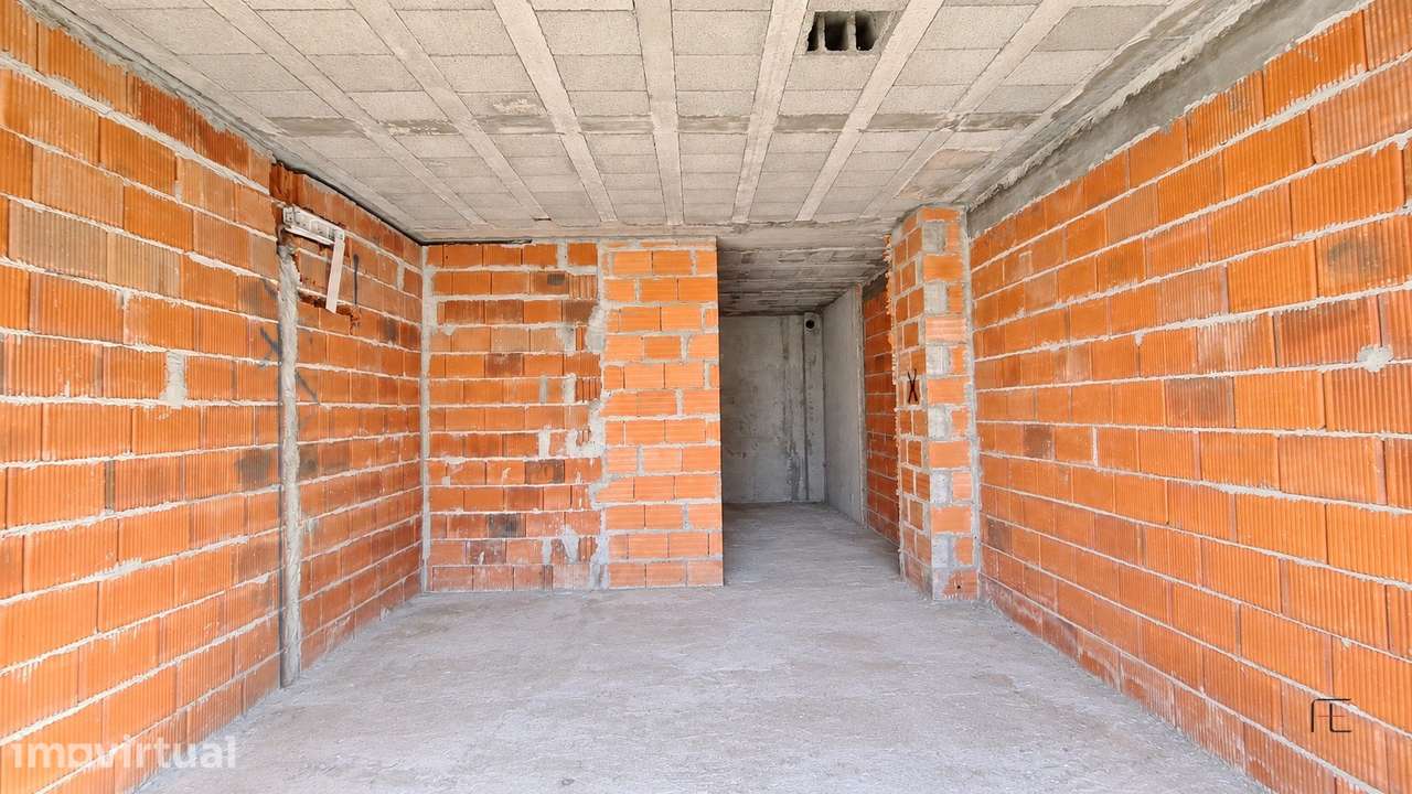 T2 Novo em Espinho — Terraço Privativo, Garagem e Apenas Uma Habitação - Grande imagem: 4/14
