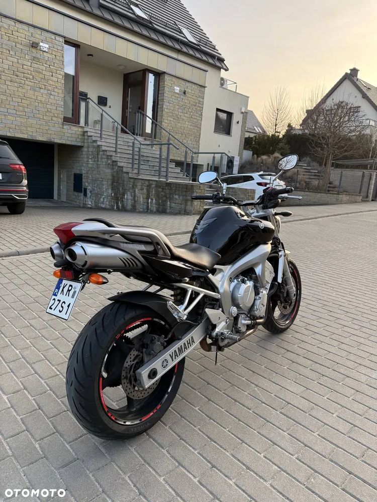 Yamaha FZ6 - 12