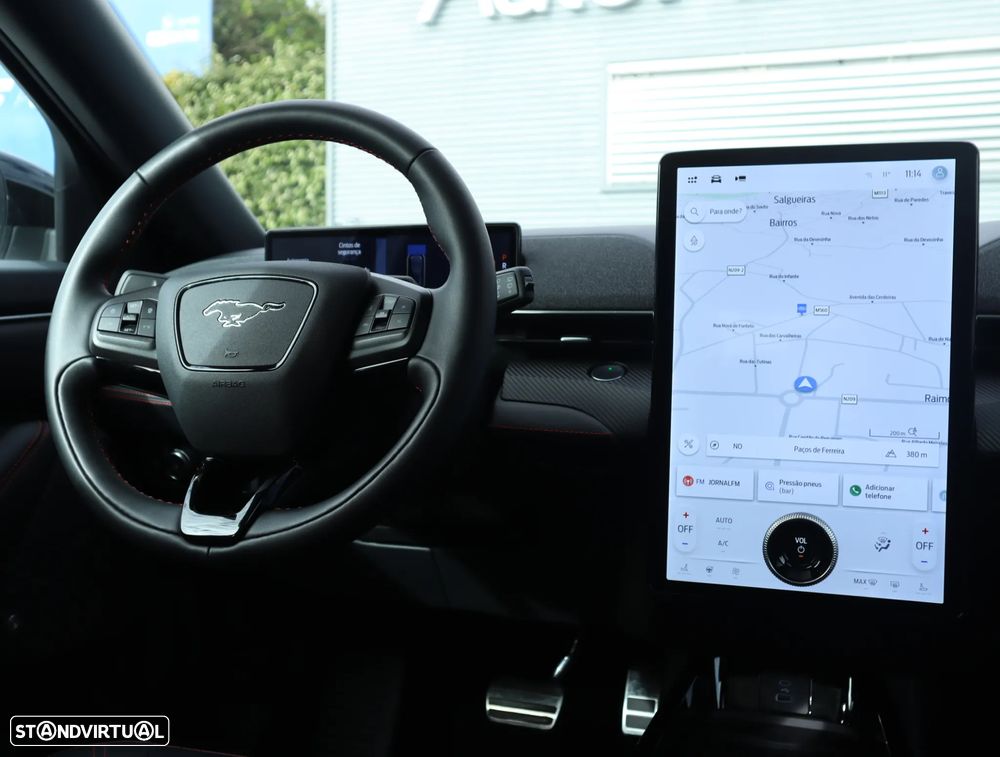 Ford Mustang Mach-E AWD PREMIUM - 35