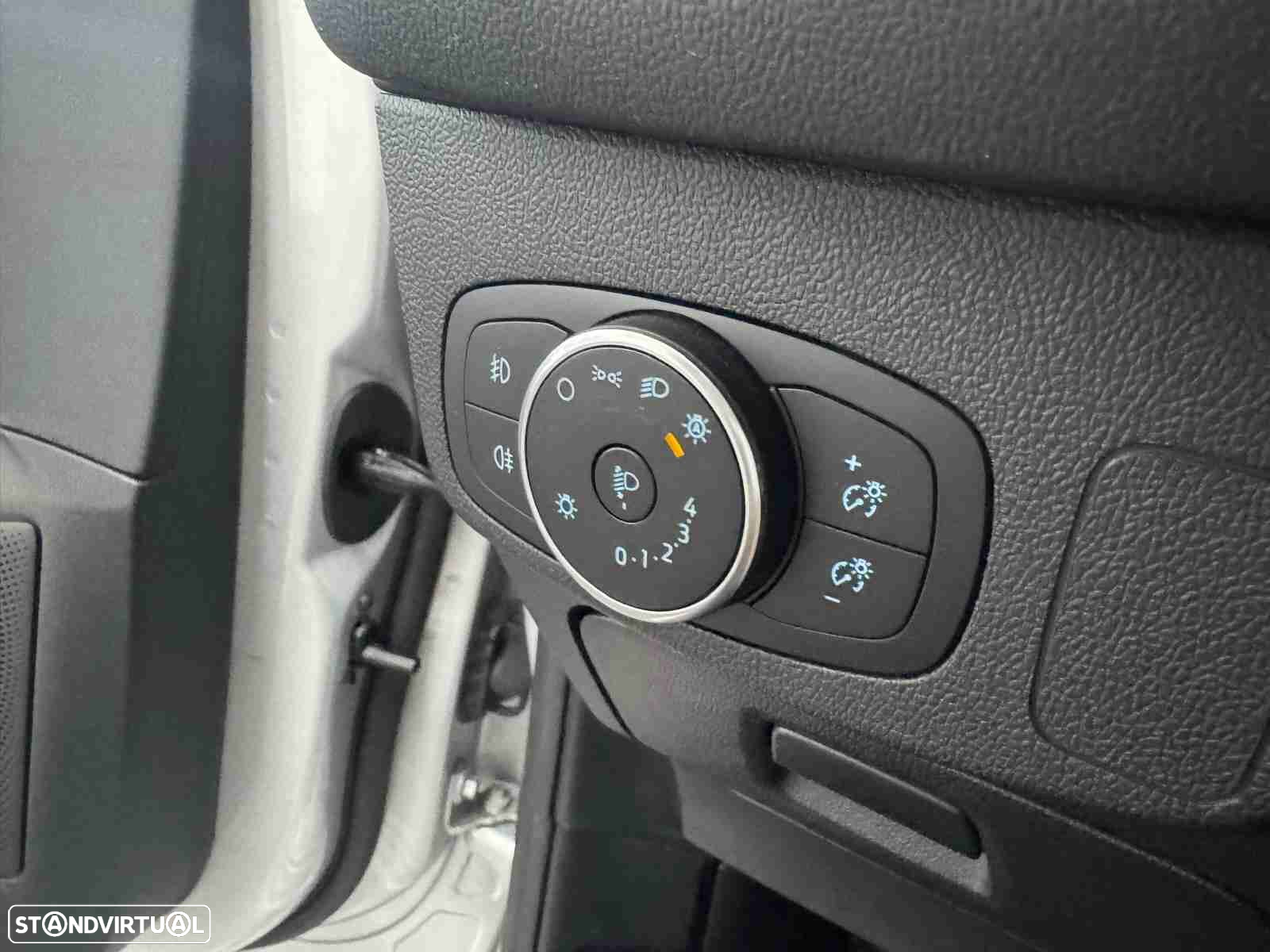 Ford Focus 1.0 EcoBoost ST-Line - 15