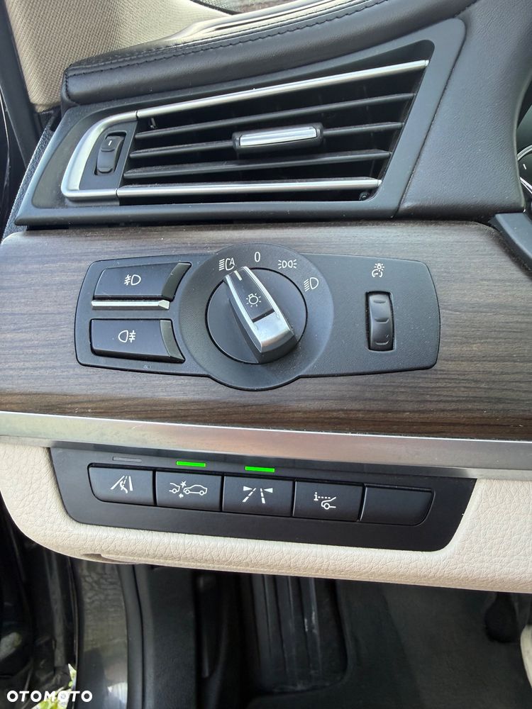 BMW Seria 7 750i xDrive - 18