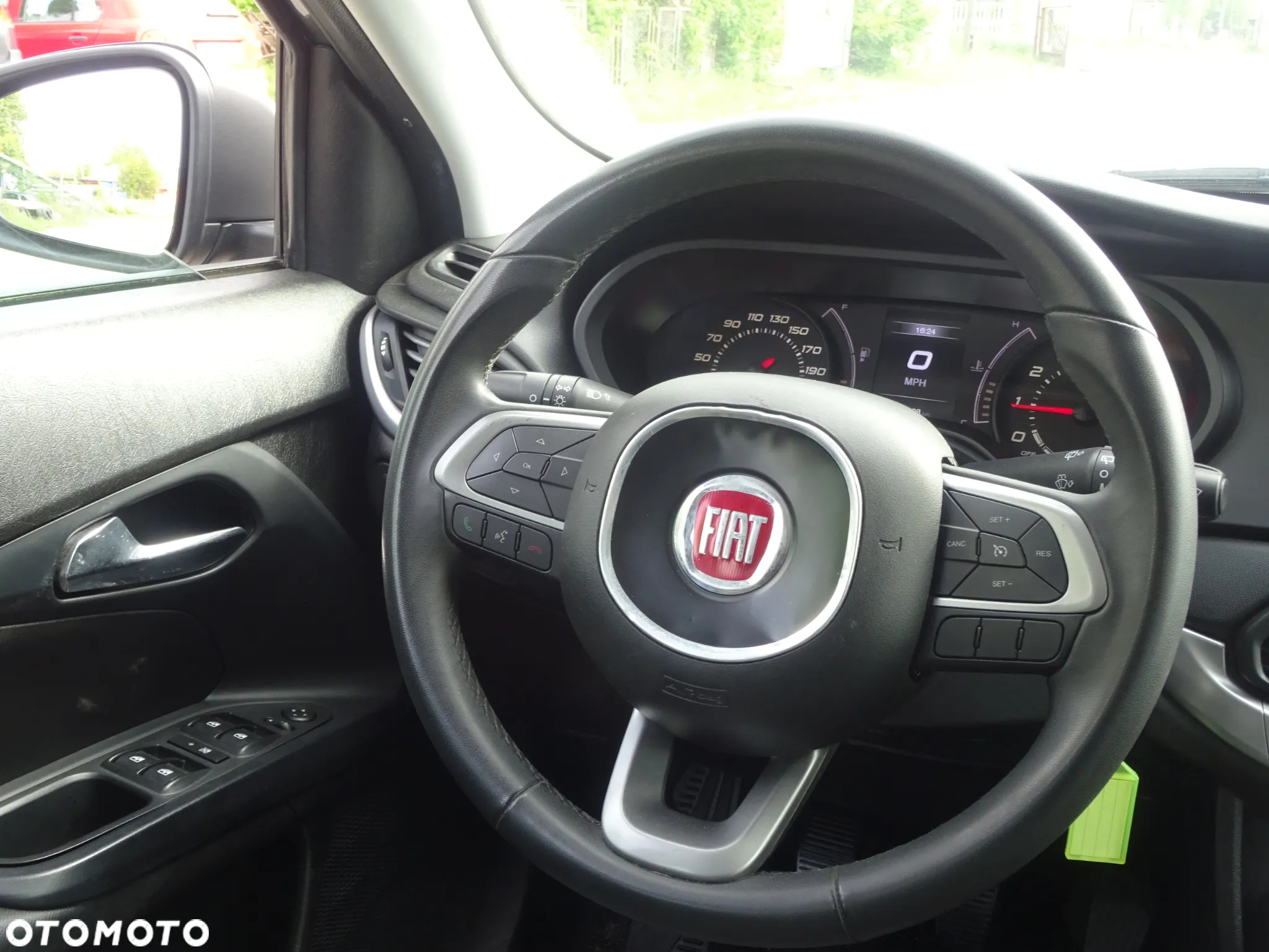Fiat Tipo - 12