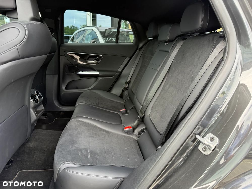 Mercedes-Benz GLC 300 d 4Matic 9G-TRONIC Edition AMG Line - 15