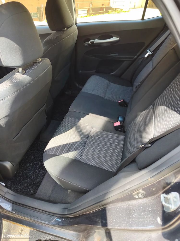 Toyota Auris 1.4 D-4D ACtive 110g - 6