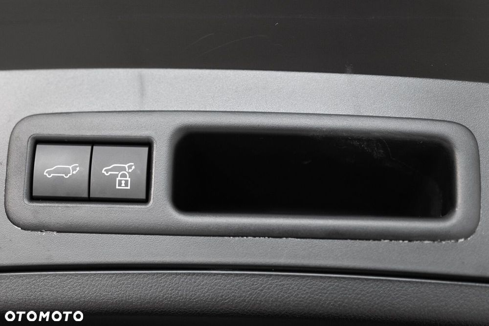 Lexus UX 300h F Sport AWD - 20