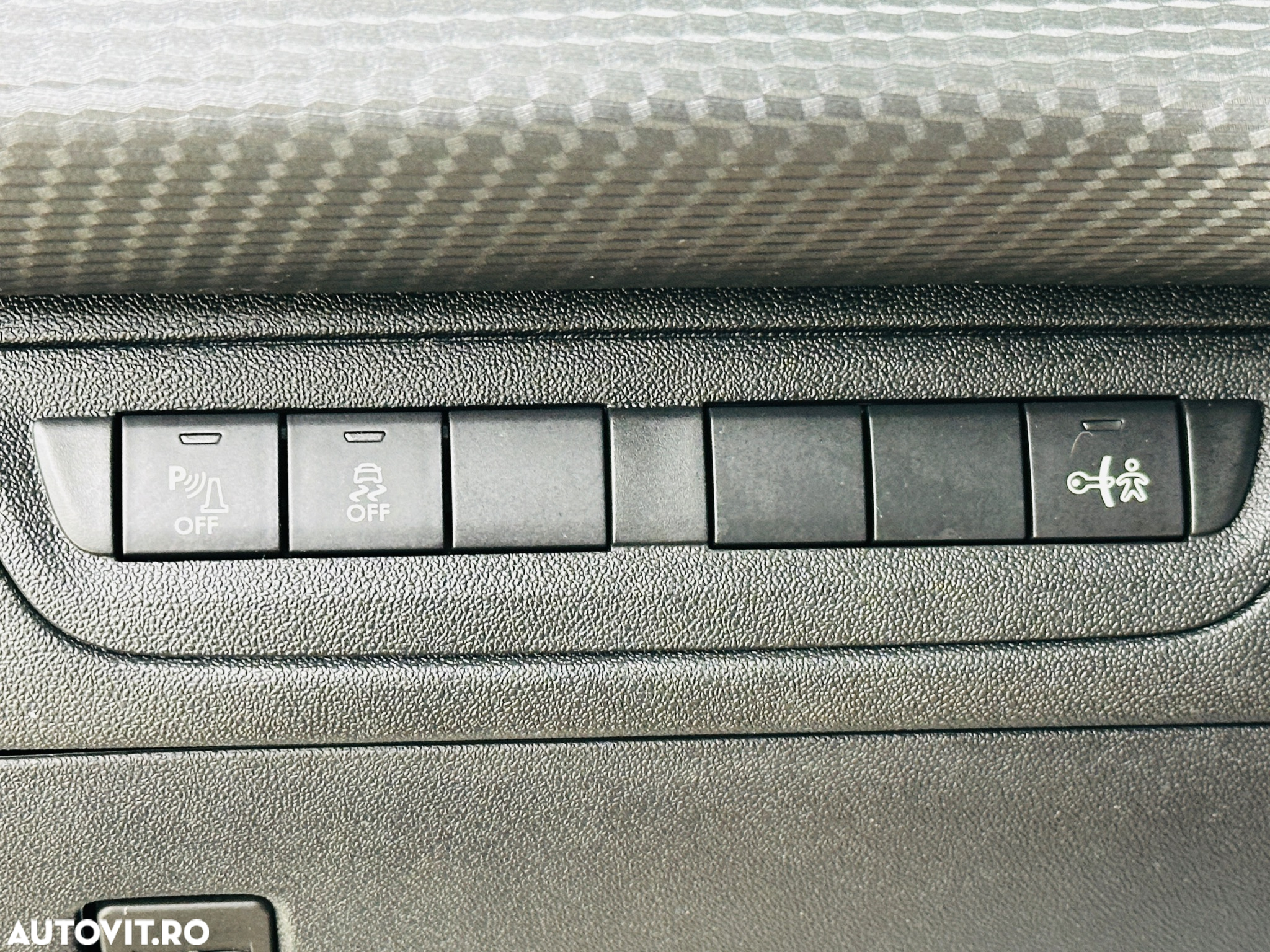 Peugeot 2008 - 23
